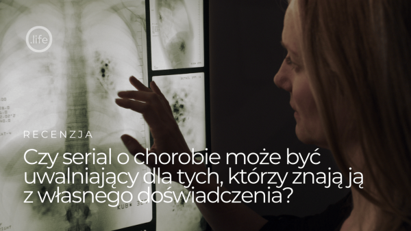 „Słowo na&nbsp;R” – serial, który&nbsp;jednych przytłacza, a&nbsp;innych… uwalnia. O&nbsp;historiach, które najlepiej ogląda się wtedy, gdy&nbsp;tempo świata wyraźnie zwalnia.